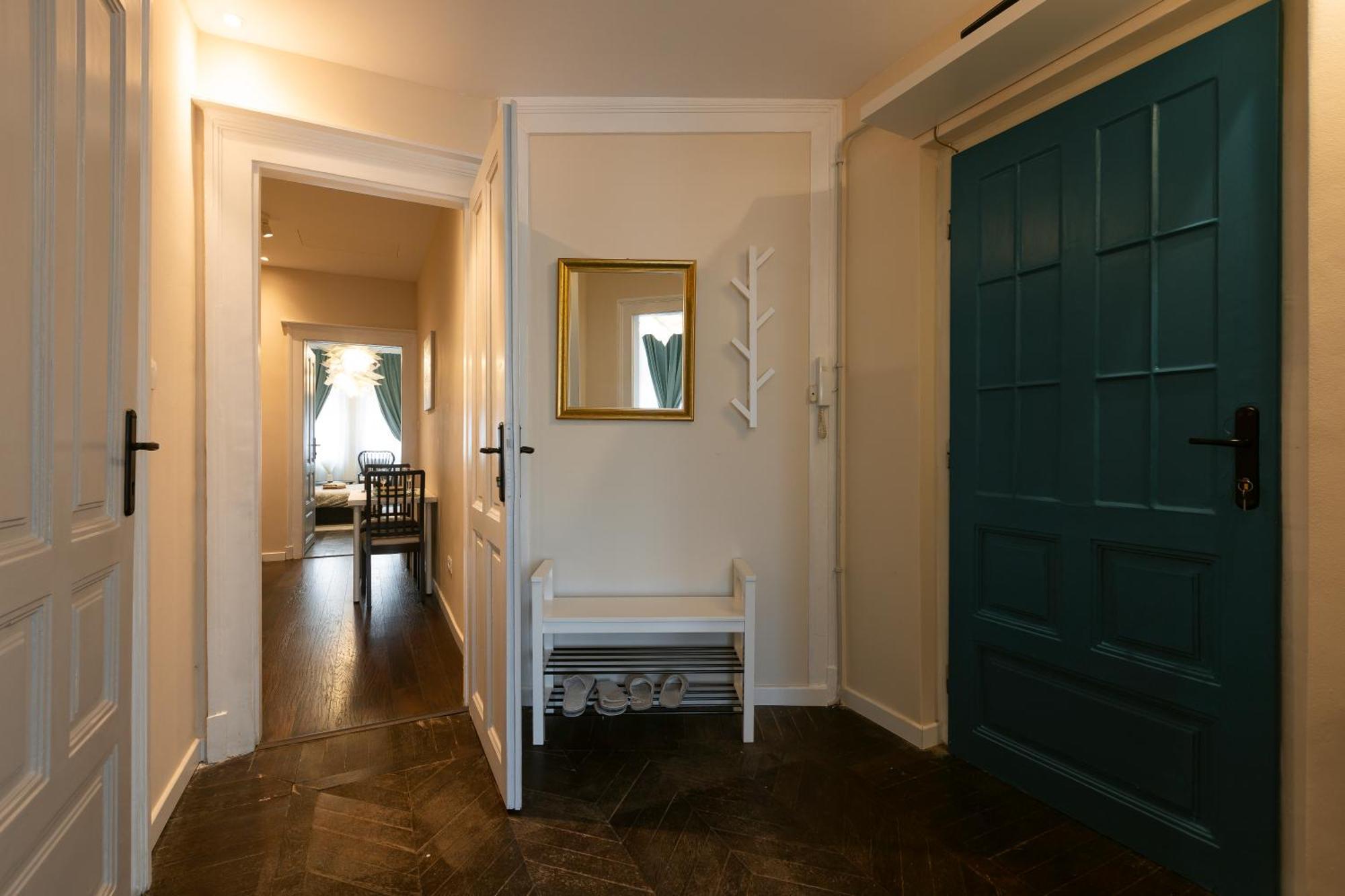 Central Charm - 2Br Apartment Timisoara Ngoại thất bức ảnh