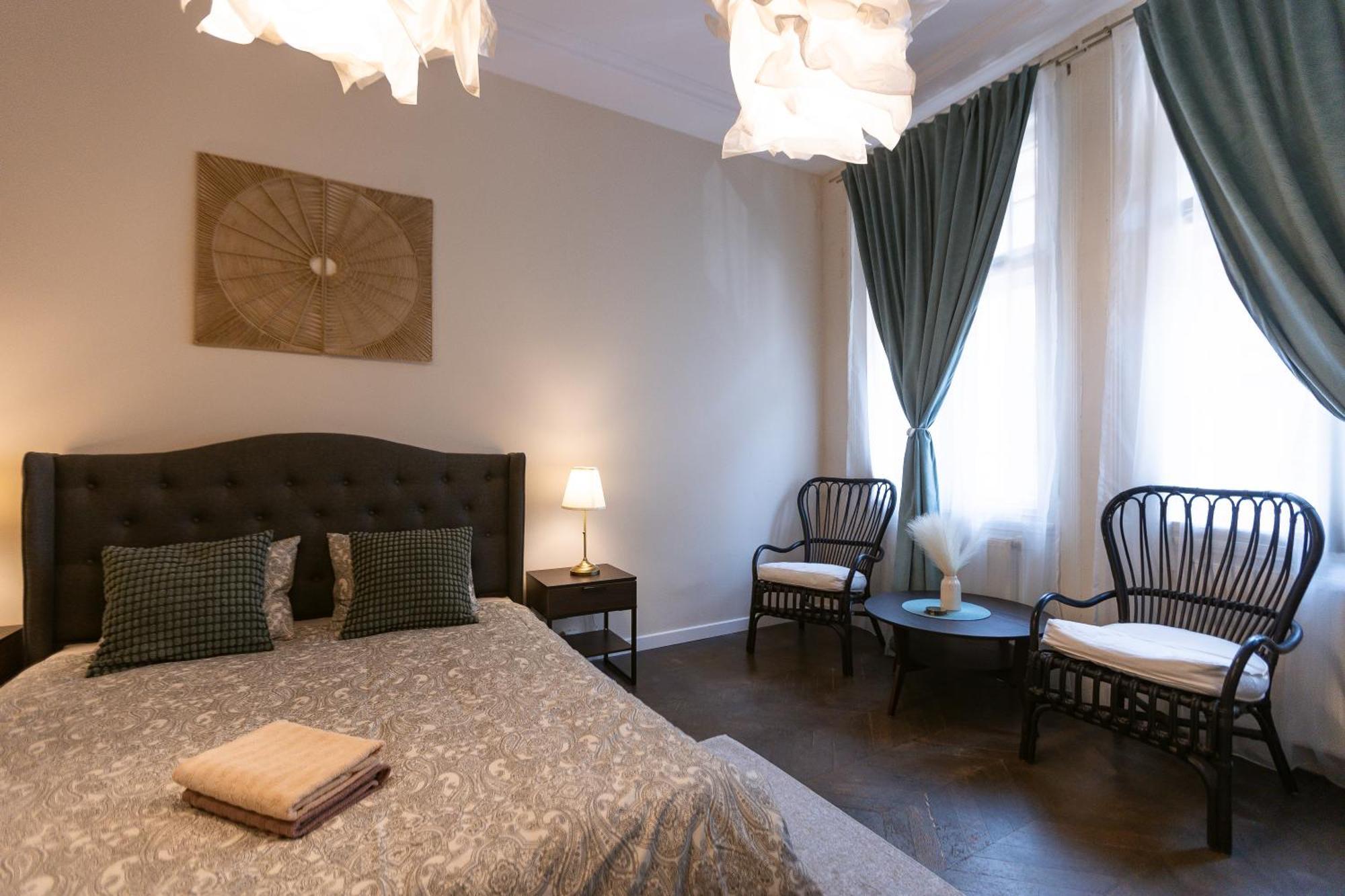 Central Charm - 2Br Apartment Timisoara Ngoại thất bức ảnh