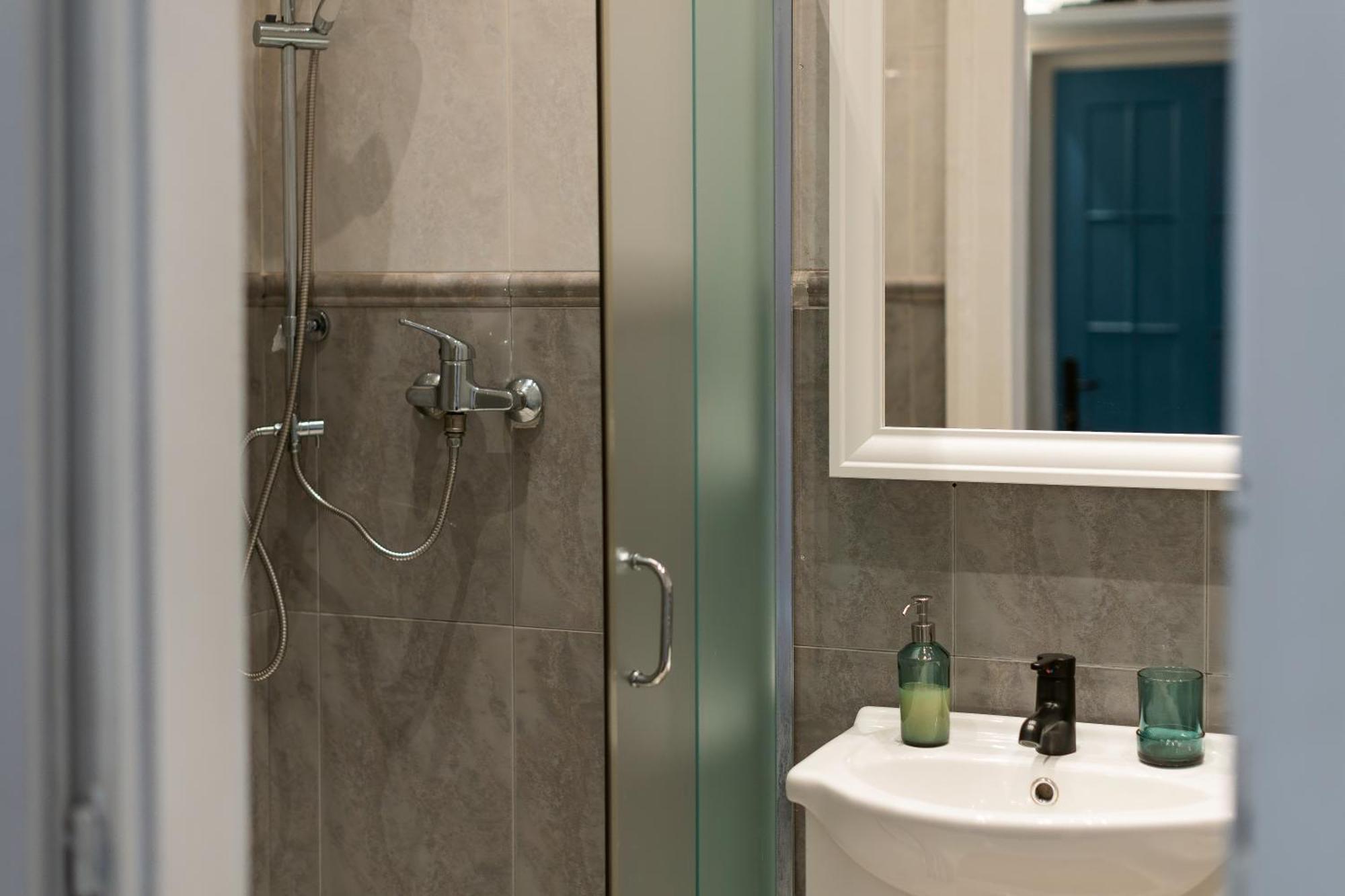 Central Charm - 2Br Apartment Timisoara Ngoại thất bức ảnh