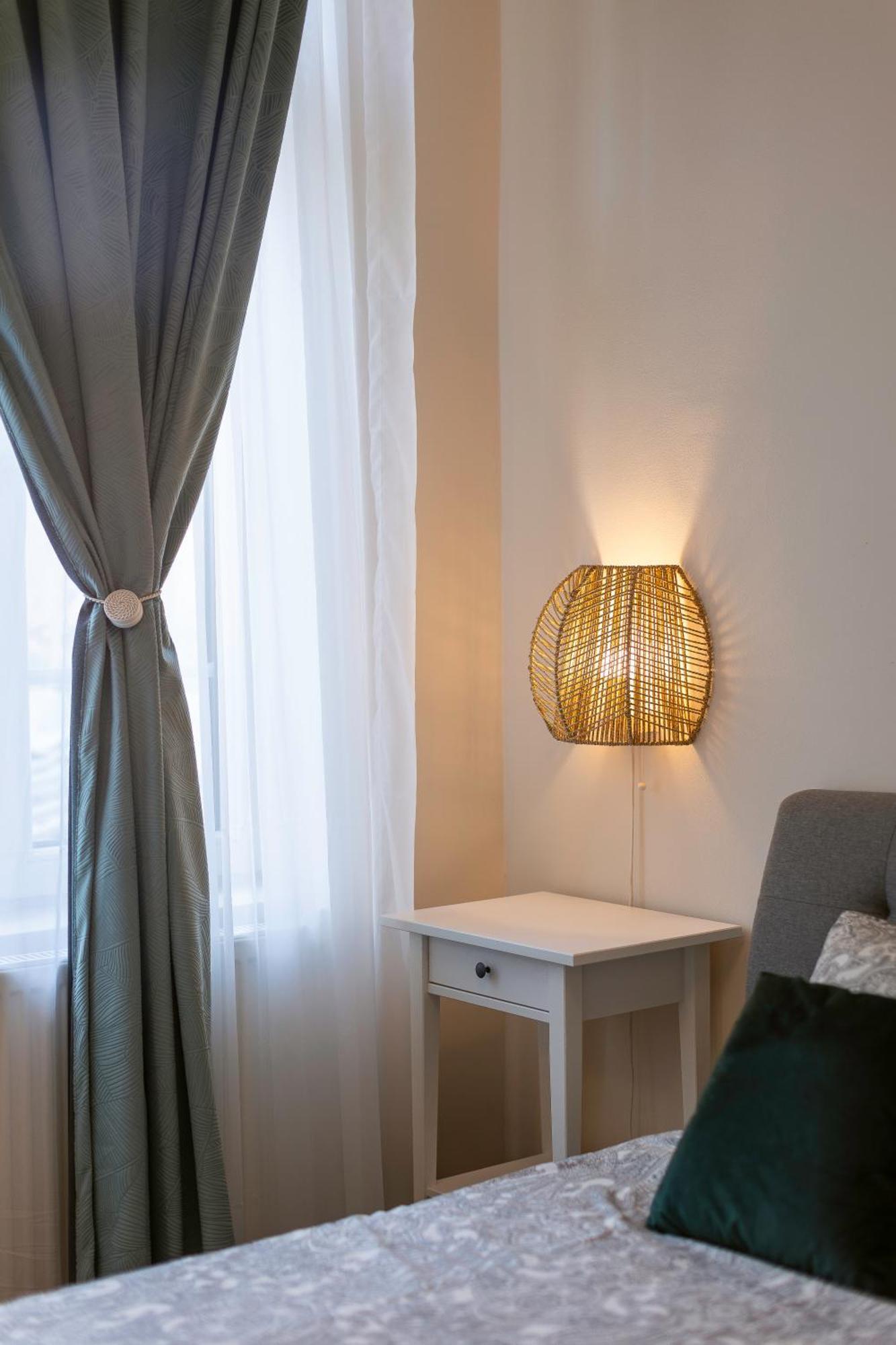 Central Charm - 2Br Apartment Timisoara Ngoại thất bức ảnh