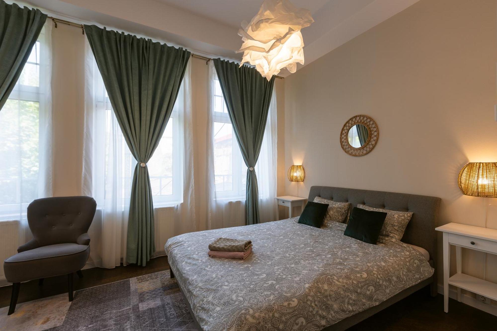 Central Charm - 2Br Apartment Timisoara Ngoại thất bức ảnh
